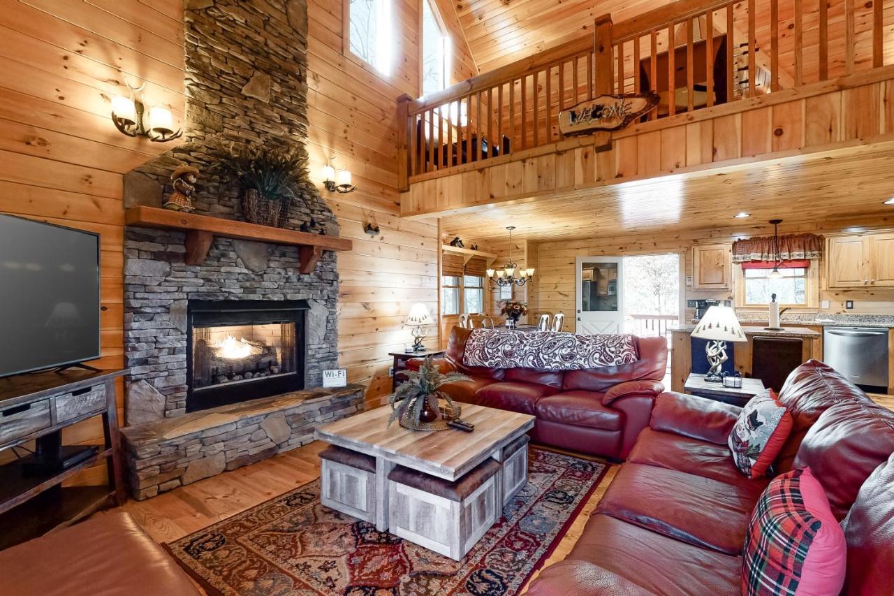 Bearfoot Lodge Ellijay Exterior photo