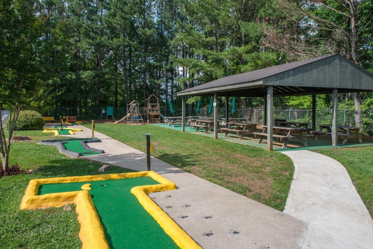 Bearfoot Lodge Ellijay Exterior photo